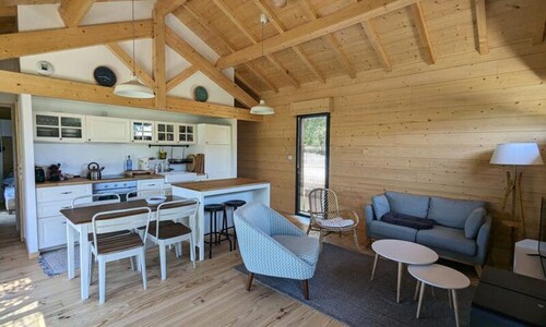 Chalet Near Chambrette Beach Access