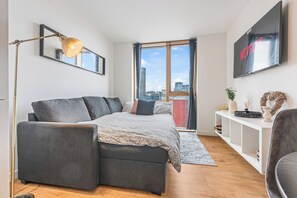 1 bedroom, iron/ironing board, free WiFi, bed sheets - Apt-sleeps 2/3-bullring & Grand Central Close (Birmingham)