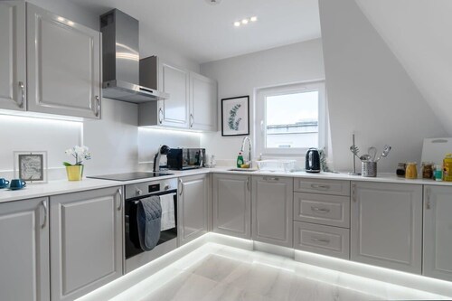 Contemporary 2 Bed Apt in Didcot (Sleeps 7)