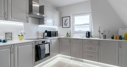 Contemporary 2 Bed Apt in Didcot (Sleeps 7)