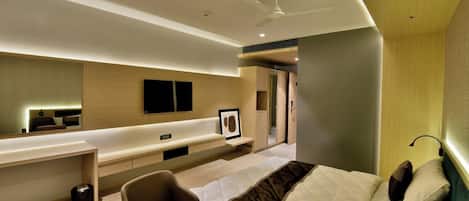 Laptop workspace, free WiFi, bed sheets