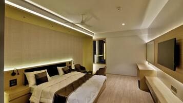 Desk, laptop workspace, free WiFi