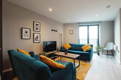 Modern Central Leeds 3 Bedroom Apartment• Sleeps 6