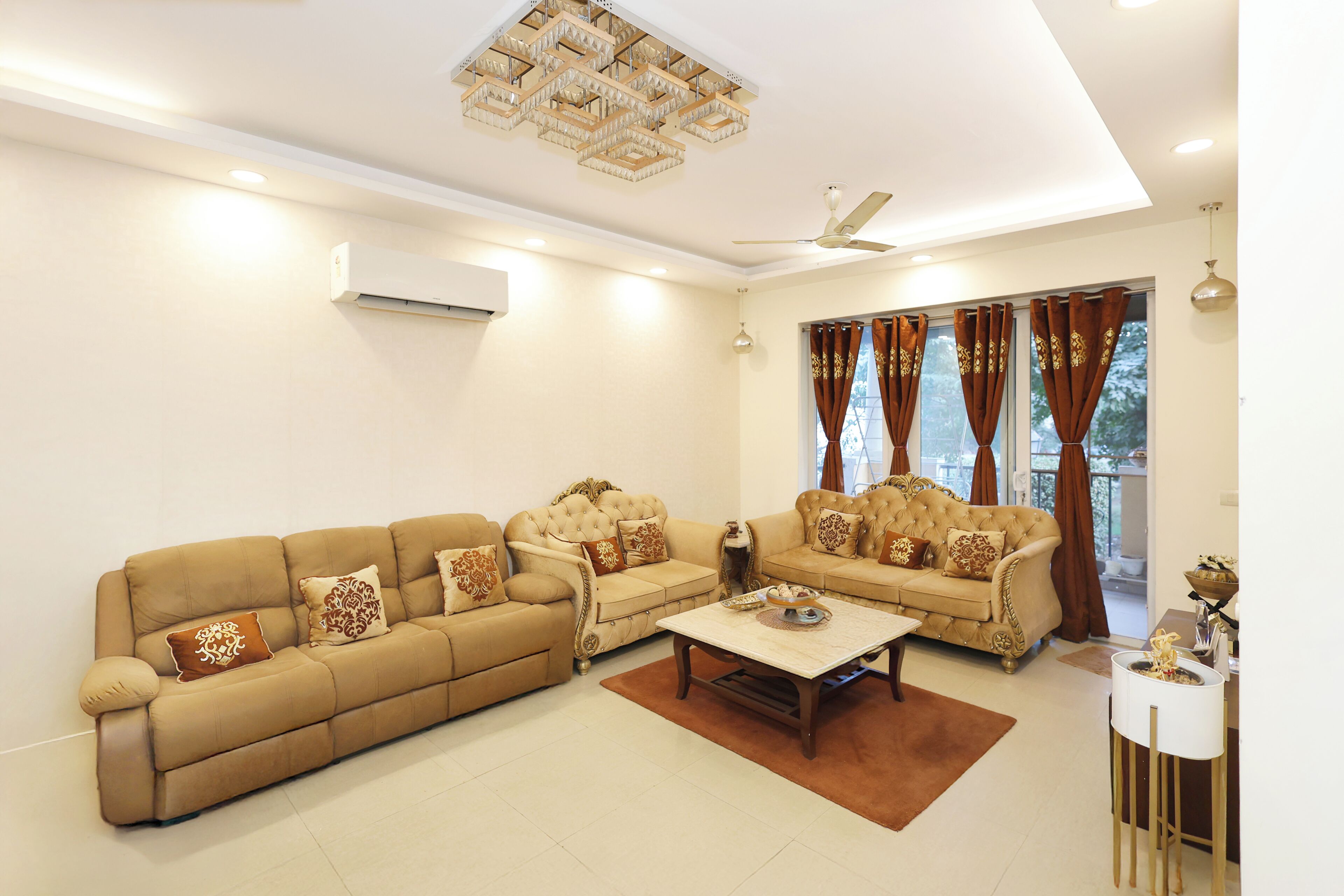 Apartment (2 Bedrooms) | Living area
