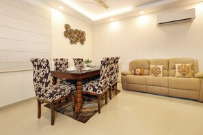 Apartment (2 Bedrooms) | Interior - Golden Oak by Redolivenr. DLF Golf Course3bhk (Gurugram)