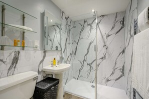 Cottage | Bathroom - Nith Riverside Cottages (Sanquhar)