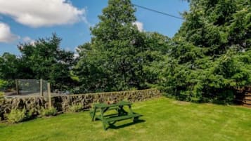 Cottage | Outdoor dining