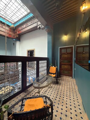 Interior - Riad Dar Fes source bleue luxury home  (Fes)