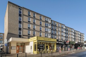 Exterior - Camden Parkside Apartment, by Veeve (London)