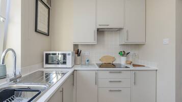 Fridge, microwave, dishwasher, toaster