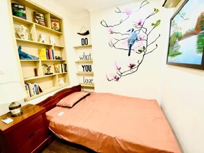 Apartamento básico, sacada, vista para a cidade | Wi-Fi de cortesia