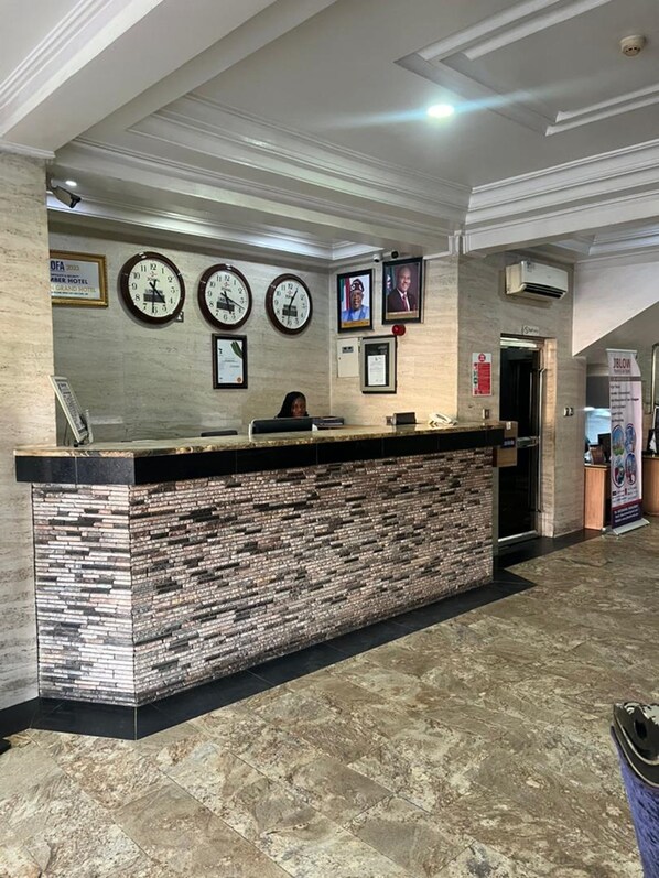 Khu sảnh