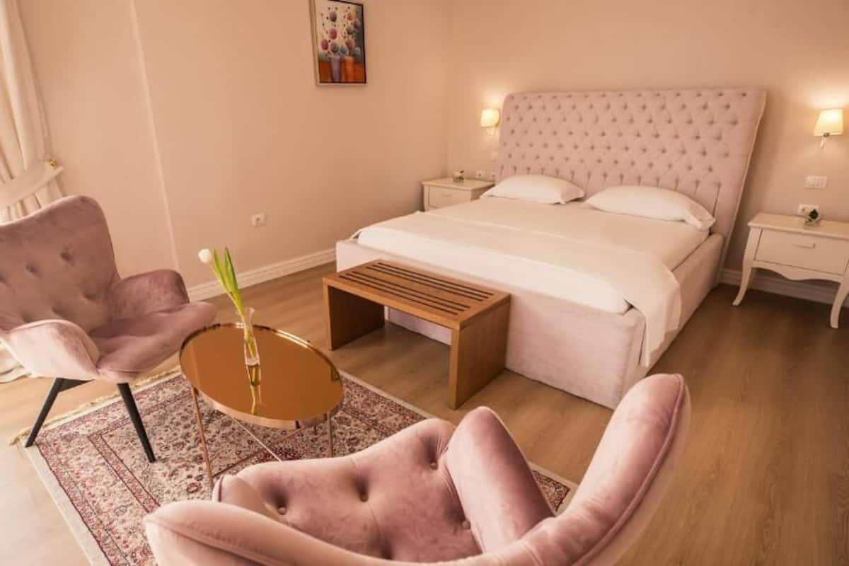 Superior Double Room, Balcony, Garden View