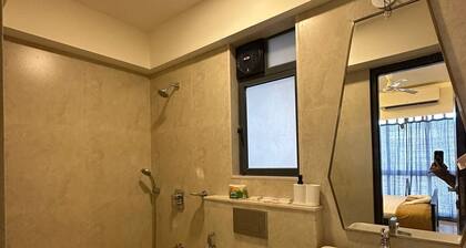 1BR Service Apartment A-1305 BKC By Florastays