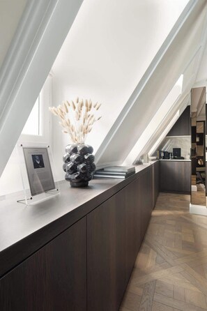 Interior - A Splendid 1-Br - Champs-Elysées (Paris)