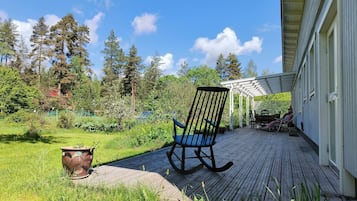 Talo, 6 makuuhuonetta, esteetön, tupakointi sallittu | Terassi/patio