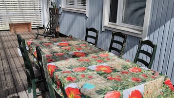 Maison, 6 chambres, accessible aux personnes à mobilité réduite, fumeur | Restauration extérieure