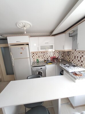 Classic Apartment, Balcony | Private kitchen - çorlu suit (Çorlu)