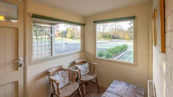 Talo, 2 makuuhuonetta, näköala puutarhaan | Ulkopuoli