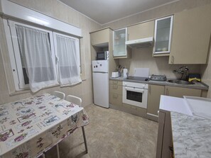 Fridge, microwave, oven, dishwasher - 305A The people's apartment (Cudillero)