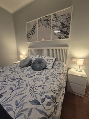 2 bedrooms, iron/ironing board, free WiFi, bed sheets - 305A The people's apartment (Cudillero)