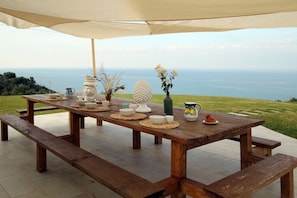 Outdoor dining - Villa CYN-pool, billiards, piano and miniature golf (Santo Stefano di Camastra)