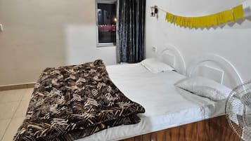 Rollaway beds, free WiFi, bed sheets