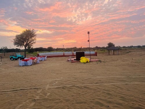 Shree Karni Hotel & Restaurant