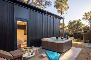 Private spa tub - Pinadria Camping Resort (Baška Voda)
