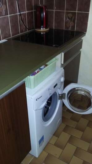 Interior - Apartment for 4 people At the gateway to Spain. Walk to the beach. (Saint-Cyprien)