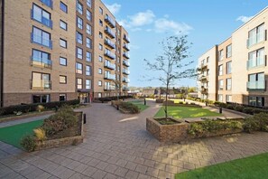 Exterior - New-Build 1-Bed Apartment in Luton (Luton)