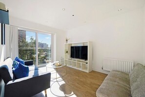 Living area - New-Build 1-Bed Apartment in Luton (Luton)