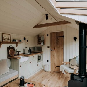 Fridge, microwave, stovetop, coffee/tea maker