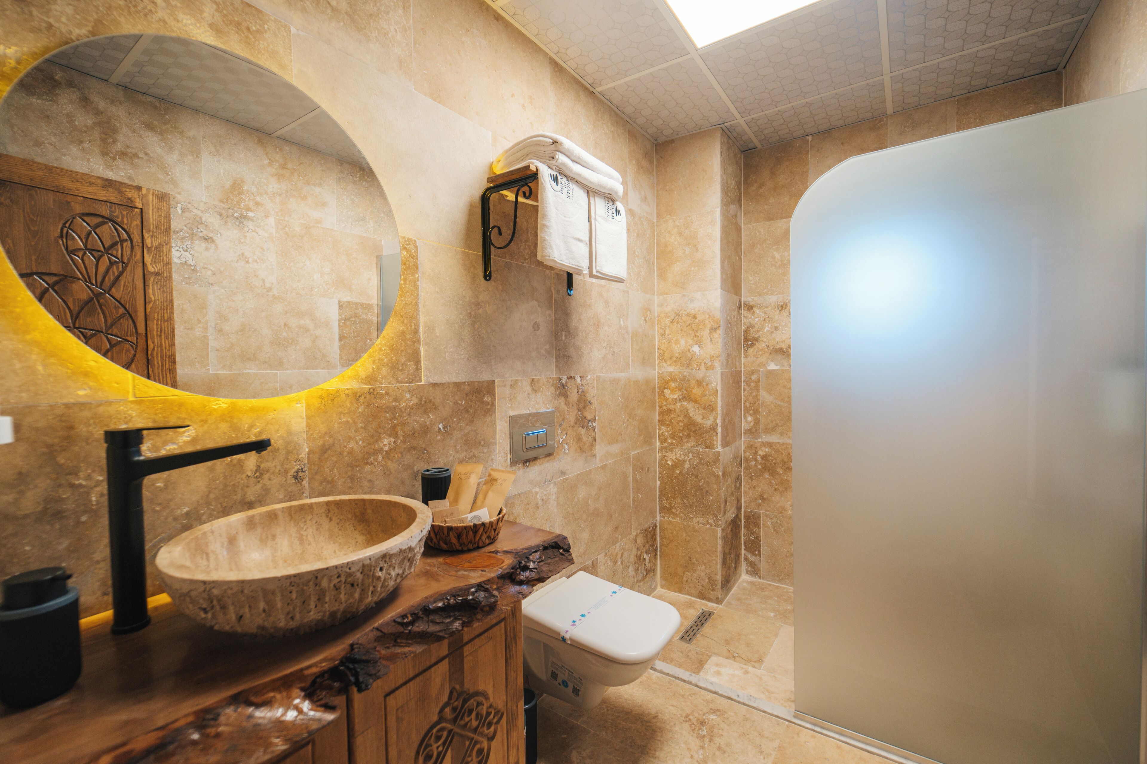 Standard Room | Bathroom