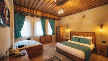 Premium bedding, free minibar items, individually furnished, desk