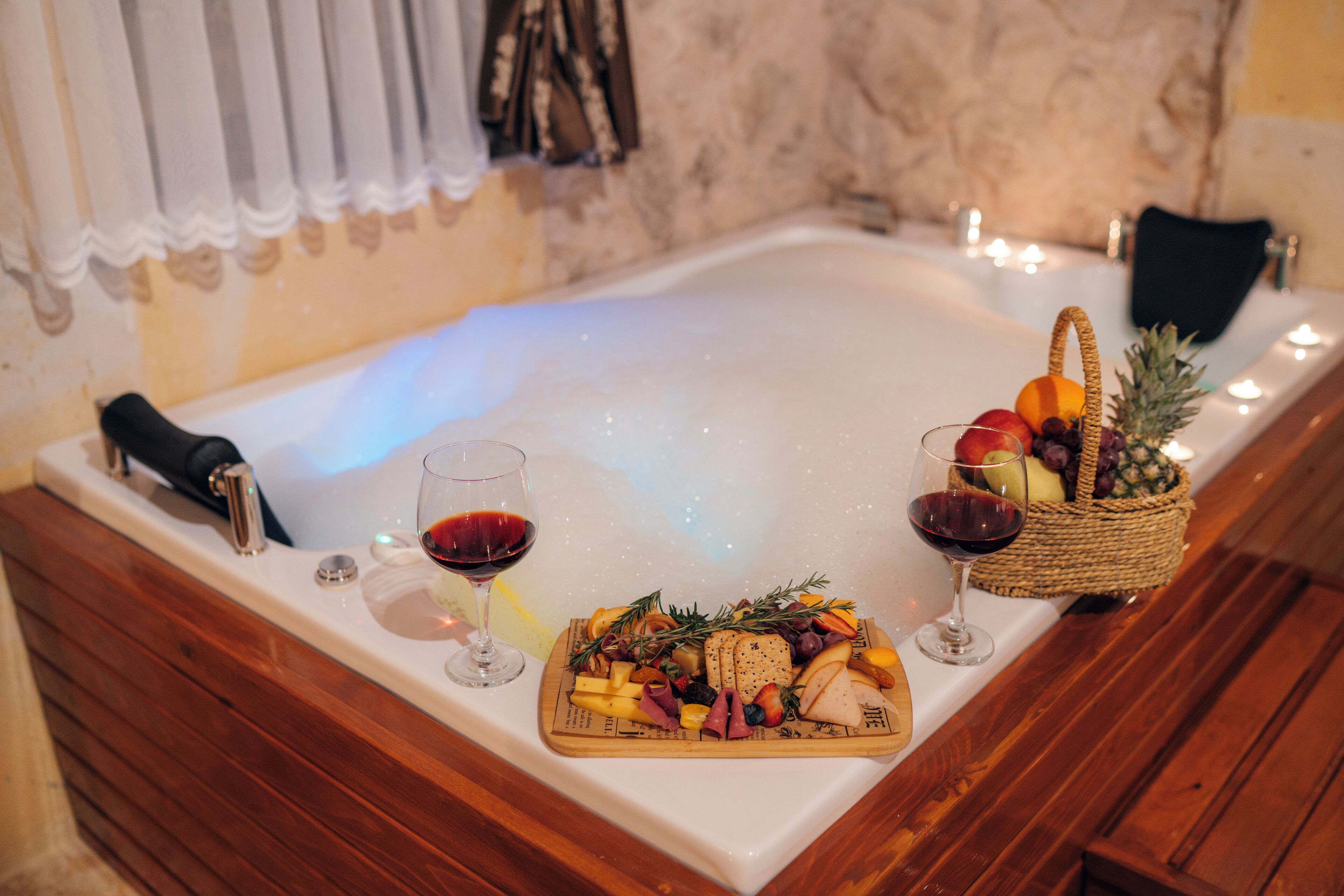 Junior Room | Private spa tub