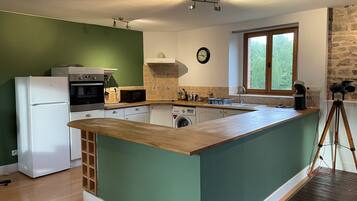 Apartment, Garden View | Private kitchen