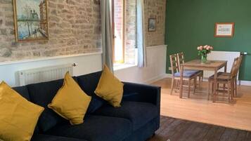 Apartment, Garden View | Living area