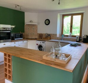 Apartment, Garden View | Private kitchen