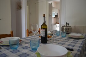 Casa, 2 camere da letto, fumatori, vista giardino | Sala da pranzo