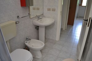 Casa, 2 camere da letto, fumatori, vista giardino | Bagno