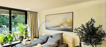 Wellness: pool, sauna + e-bikes directly on the beach