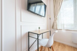 Interior - Enjoyable 1-bedroom apartment in lovely Cambrai for your stay (Cambrai)