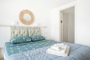 2 chambres, fer et planche à repasser, Wi-Fi, draps fournis