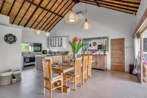 Villa, 2 Bedrooms, Smoking, Private Pool | Dining room - Villa Greentree Nusa Dua (Kutuh)