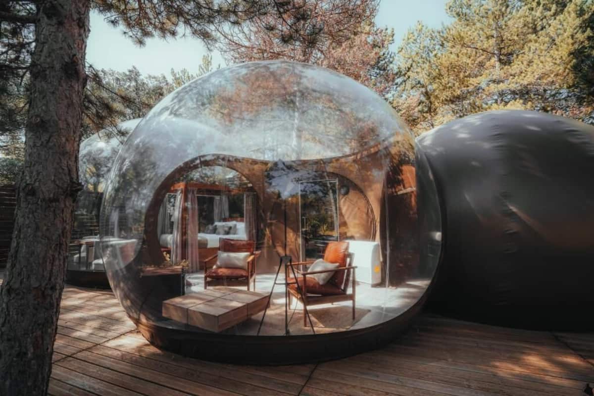 Lyxigt dubbelrum - utsikt mot trädgården | Värdeförvaringsskåp på rummet och gratis wi-fi