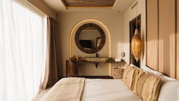 Luxe tweepersoonskamer, uitzicht op tuin | Een kluis op de kamer, gratis wifi, beddengoed