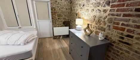 1 chambre, Wi-Fi gratuit, draps fournis