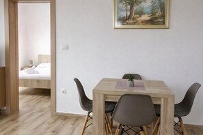 Appartement, vue sur la plage | Restauration