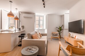 TV - A2 NEW | Remodeled & Spacious! | Very Central (Lisboa ciudad)